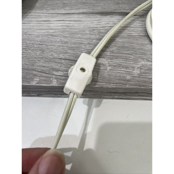 Vintage Angel Lamp 6 Panel Decorated Lithophane Shade With Finial Resin Angel - Picture 7 of 9